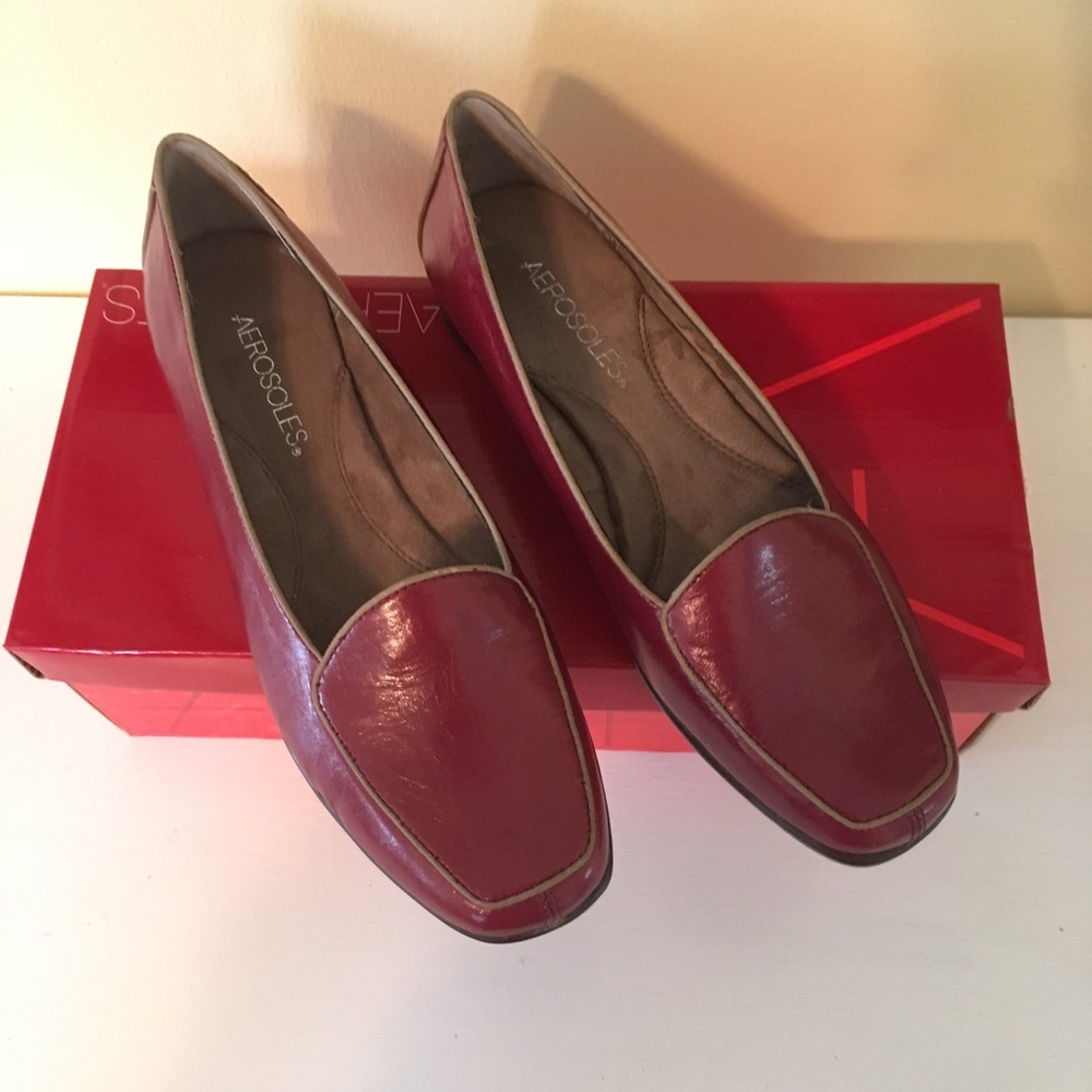 Aerosoles Red with Tan Trim